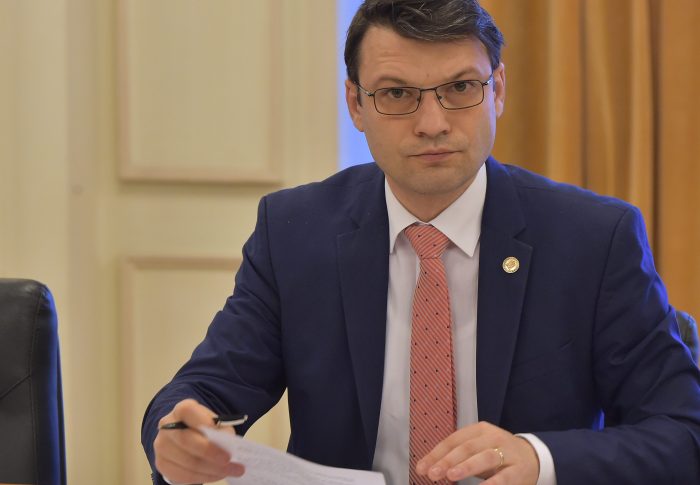 Ministrul Toader a vrut sa publice JOI pdf-uri făcute VINERI