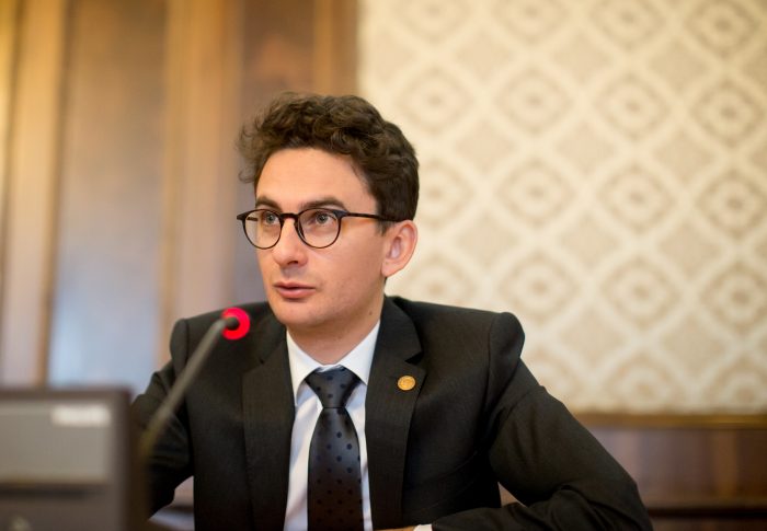 Discuție pe tema Radio Chișinău în Parlament