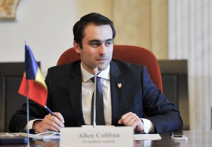 Senatorii USR au început strângerea de semnături pentru revocarea lui Călin Popescu Tăriceanu din funcția Președinte al Senatului