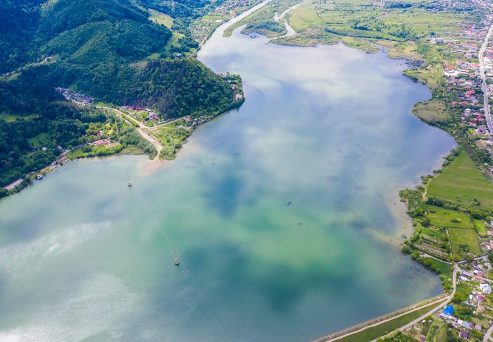 USR atacă la Curtea Constituțională legea care distruge râurile României