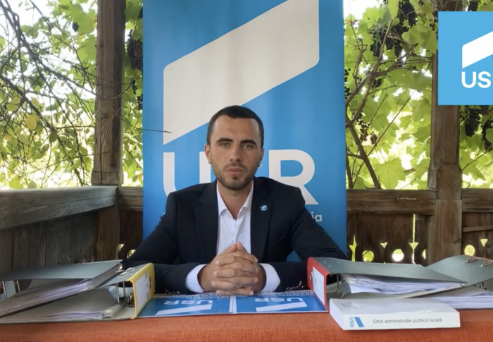 Un primar PSD din județul Bacău l-a agresat fizic pe unul dintre candidații USR la Consiliul Local