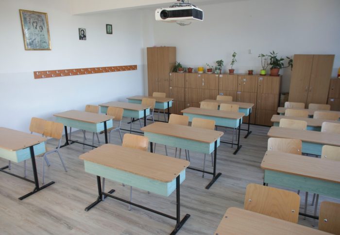 USR: Două săptămâni de promisiuni și zero soluții de la Guvernul Ciolacu pe transportul elevilor