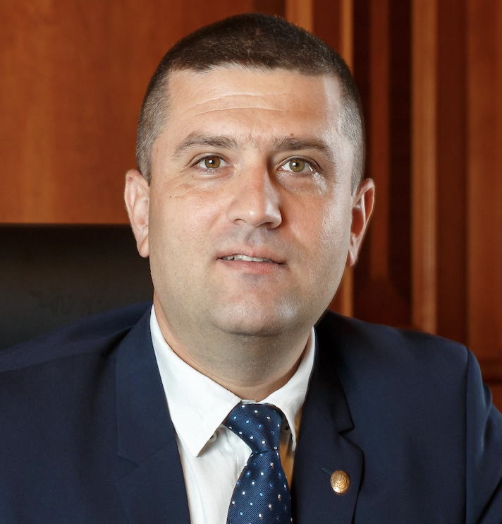 Radu-Dinel Miruță