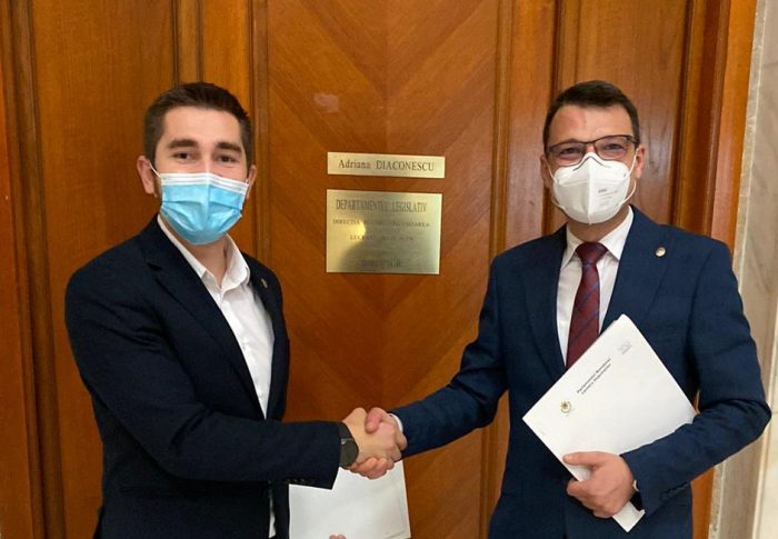 Proiect USR PLUS pentru ca Jandarmeria Română să aibă atribuții să lupte cu mafia lemnului