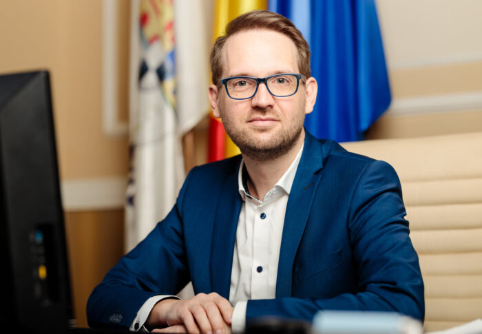 Primarul USR Dominic Fritz a terminat de plătit datoriile lăsate de fostul edil Nicolae Robu (PNL)