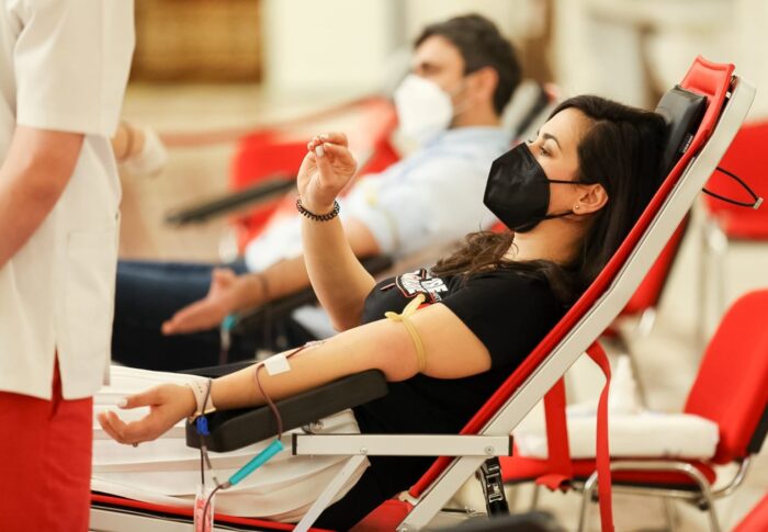 Acțiune de donare de sânge în Parlament. USR se implică pentru mobilizarea parlamentarilor și a consilierilor