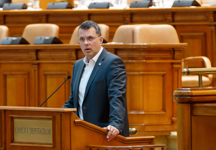 USR: Ministrul Cătălin Predoiu a pierdut lupta cu traficul de droguri