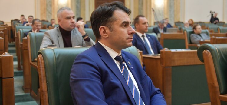 USR: Domnule Ciolacu, aduceți Legea salarizării în Parlament, altfel riscăm ca anul școlar să înceapă cu o grevă