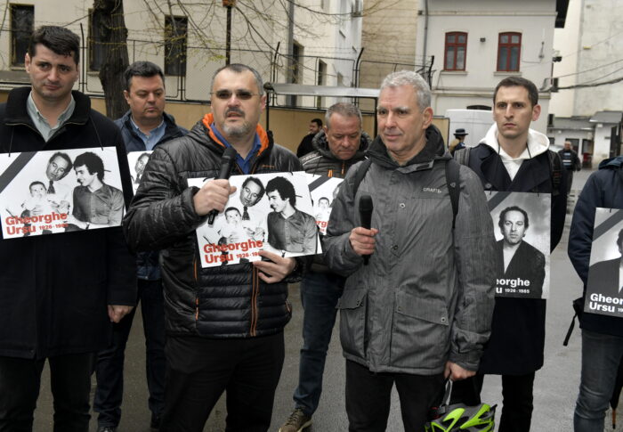 USR, solidaritate cu Andrei Ursu la procesul în care sunt judecați securiștii care i-au ucis tatăl: Fără pensii speciale pentru securiști