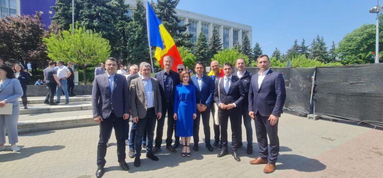 17 parlamentari USR, prezenți la Adunarea „Moldova Europeană” de la Chișinău