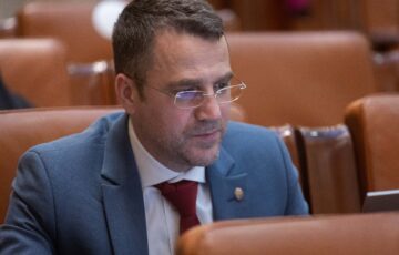 USR: Ciolacu își pregătește terenul să cheltuie, din nou, discreționar banii din bugetul de stat