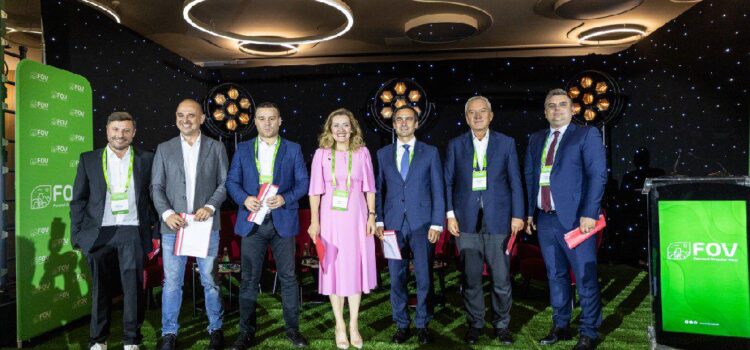 Pactul Alianței Orașelor Verzi, semnat de 6 orașe din România, la Brașov, în cadrul Forumului Orașelor Verzi