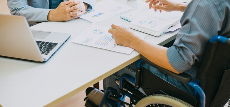 Soluțiile USR pentru o viață independentă a persoanelor cu dizabilități