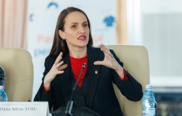 Oana Țoiu: Premier Ciolacu înainte să vorbească despre Mirei trebuie să îi oprească
