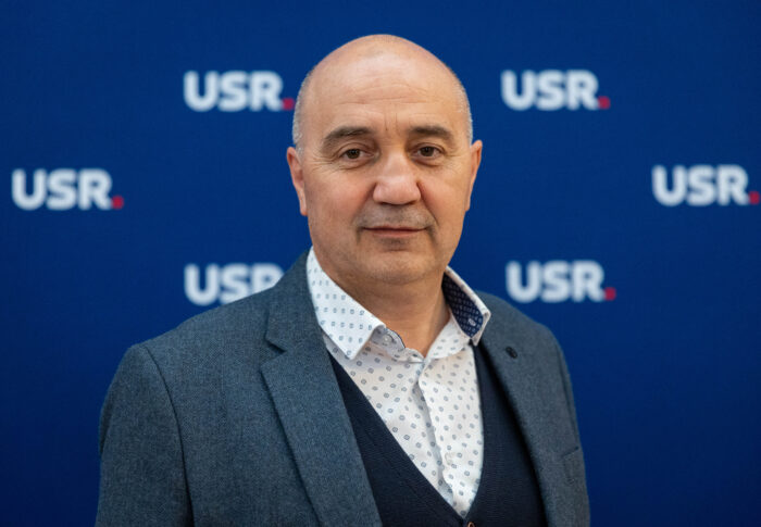 USR: Vreți să creșteți TVA? Spuneți românilor adevărul!