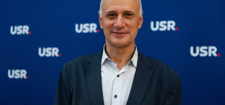 USR: Ciolacu modernizează industria de apărare doar pe hârtie, bugetul ROMARM este o glumă