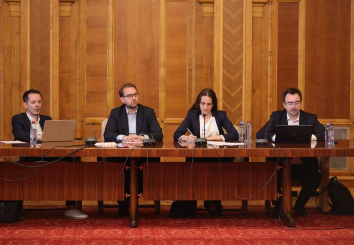 USR, consultări cu sindicate și patronate pentru soluții la criza bugetară