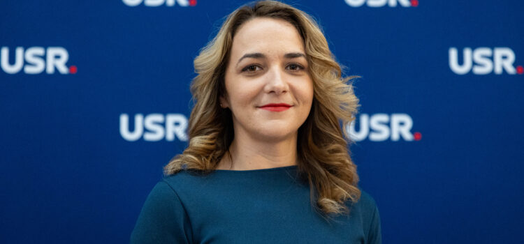USR: Femeile din România nu au nevoie de gesturi simbolice. Au nevoie de protecție reală, zi de zi
