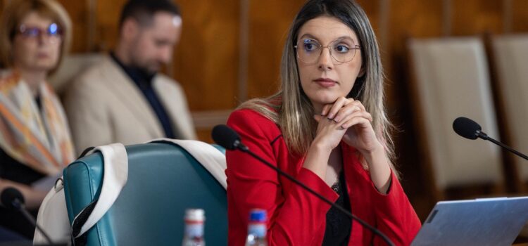 Ministra Mediului anunță reguli mai stricte pentru controalele la gropile de gunoi